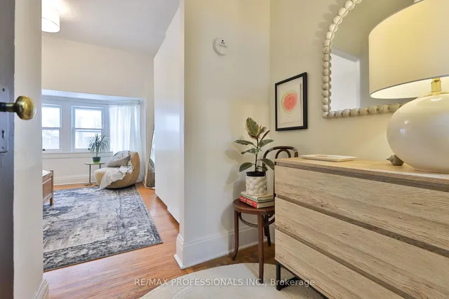 Additional image 14 of 253 Howland Ave