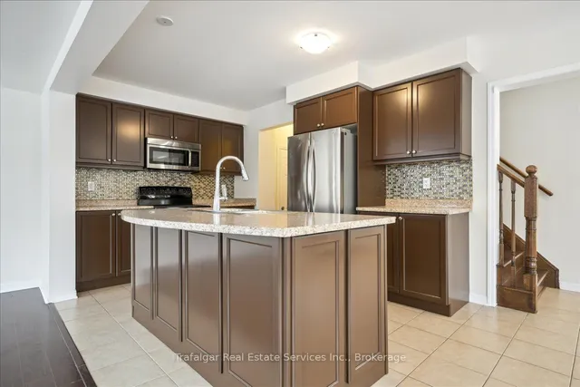 Additional image 11 of 2 Giltspur Rd