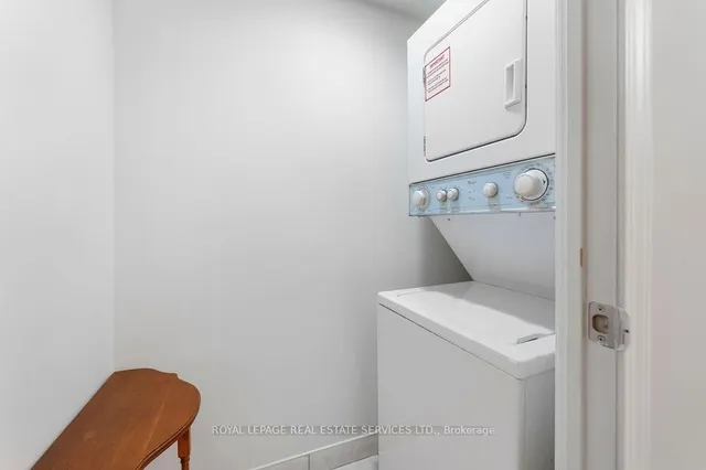 Additional image 15 of 19 Grand Trunk Cres Unit 3709
