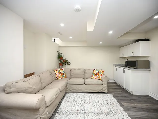 Additional image 31 of 605 Fourth Line