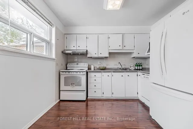 Additional image 8 of 194 Hollyberry Tr