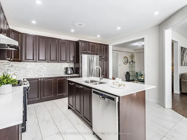 Additional image 13 of 78 Roulette Cres