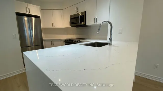 Additional image 9 of 763 Bay St Unit 613