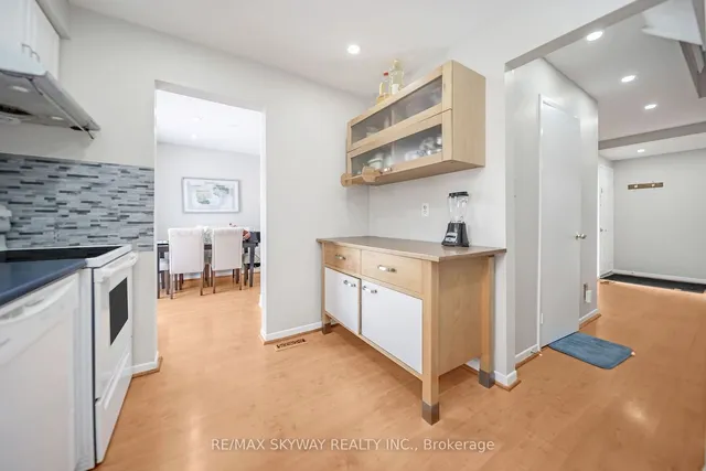 Additional image 15 of 50 Festoon Pl