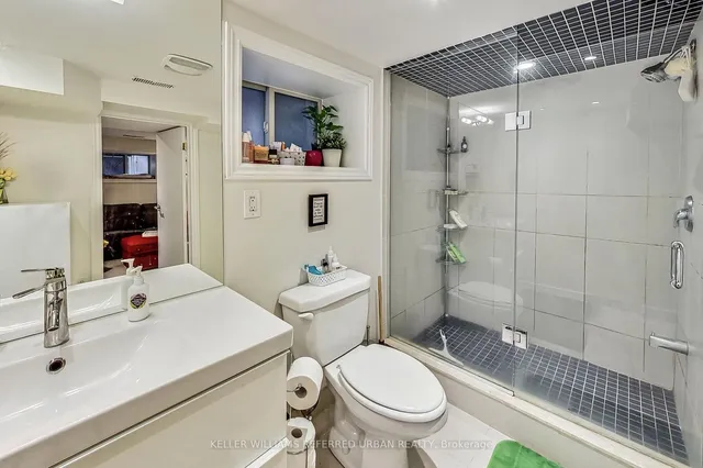 Additional image 40 of 36 Glenlake Ave