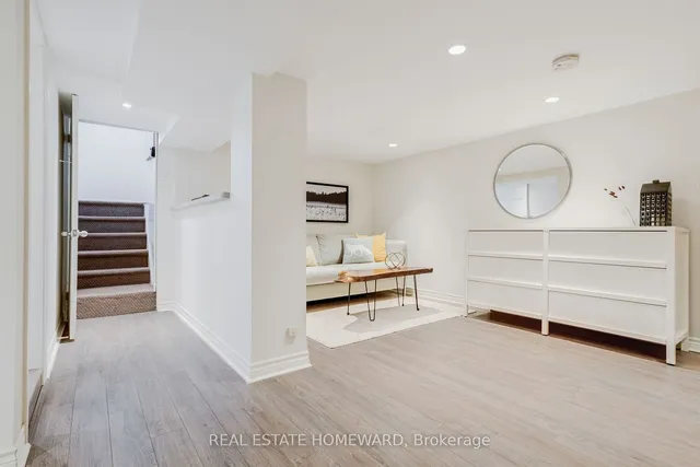 Additional image 32 of 428 Victoria Park Ave