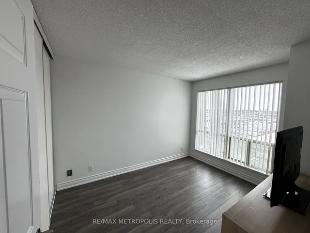 Additional image 16 of 18 Lee Centre Dr Unit 1613