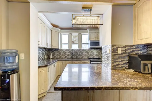 Additional image 19 of 59 Irvin St