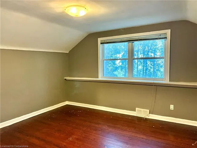 Additional image 11 of 715 Ross St