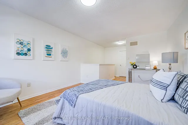 Additional image 37 of 30 Mendelssohn St Unit 15