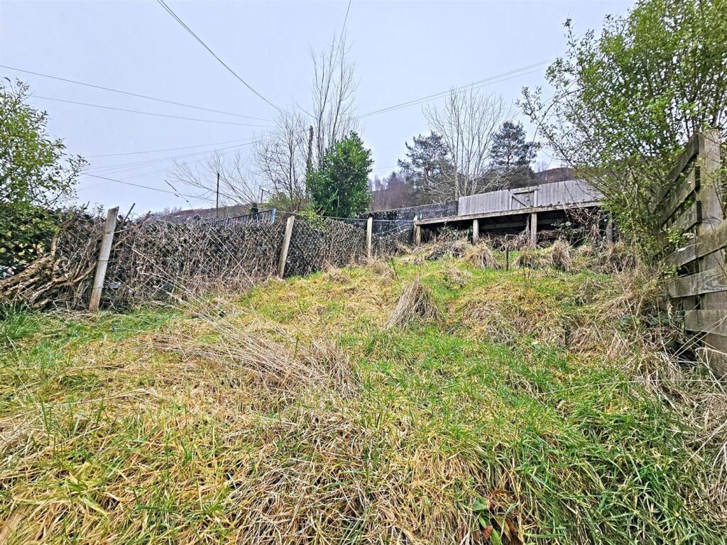 Additional image 4 of The Parade, Ferndale