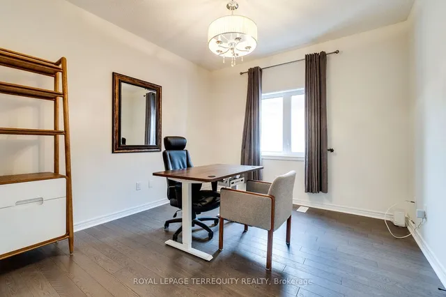 Additional image 28 of 37 George Robinson Dr