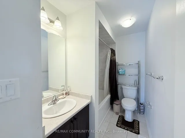 Additional image 8 of 13 Arcola St