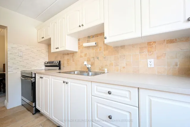 Additional image 20 of 2422 New St Unit 9