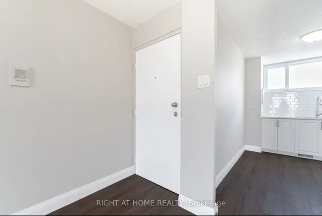 Additional image 4 of 4673 Jane St Unit 621