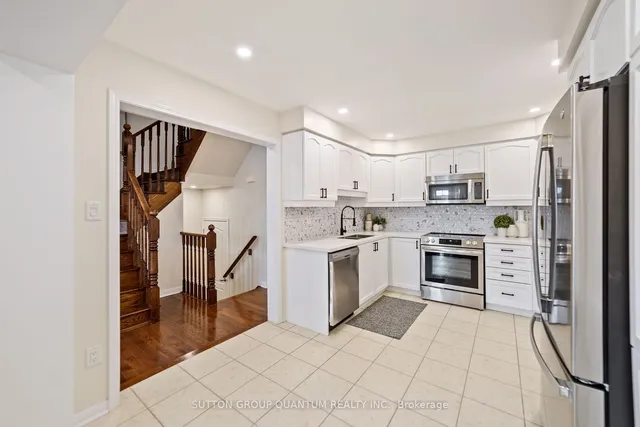 Additional image 22 of 94 Suitor Crt