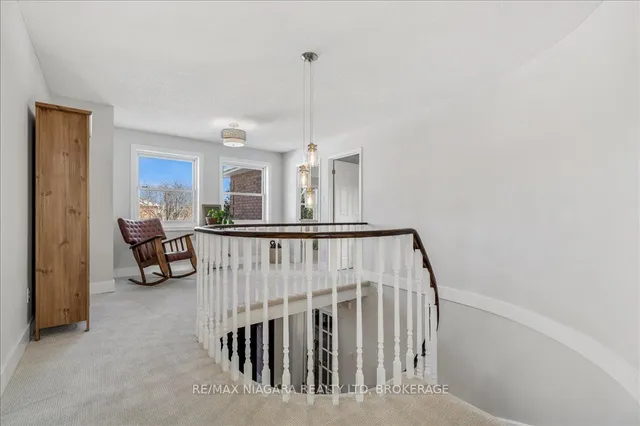 Additional image 17 of 1077 Grandeur Cres