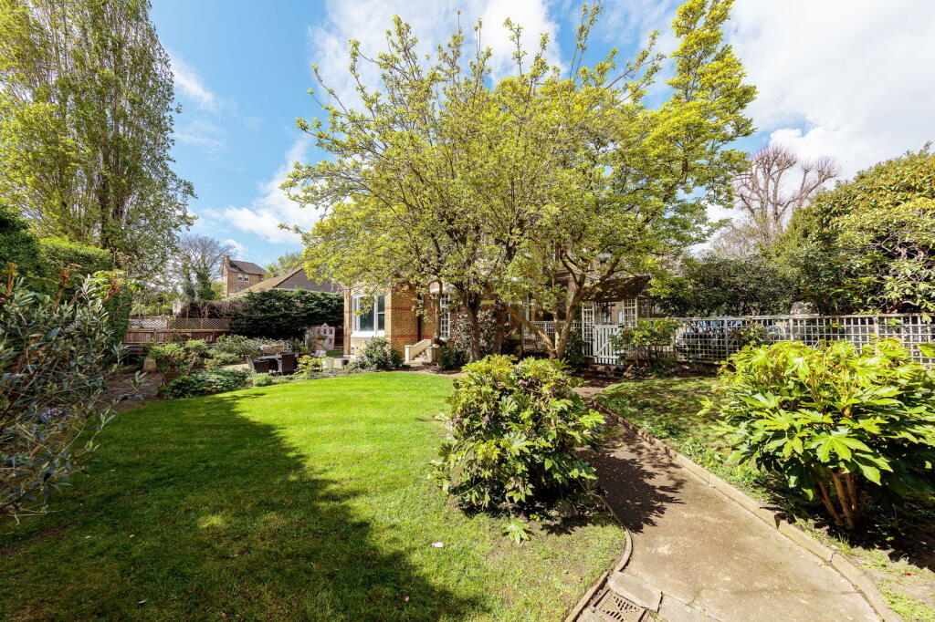 Additional image 30 of Beckenham Grove, Bromley, BR2 0JN