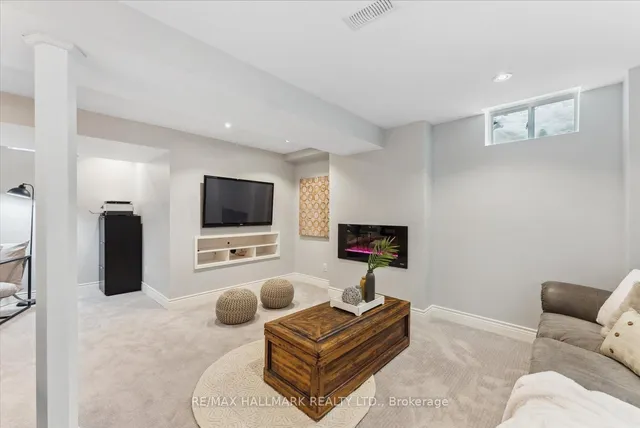 Additional image 35 of 343 Giddings Cres