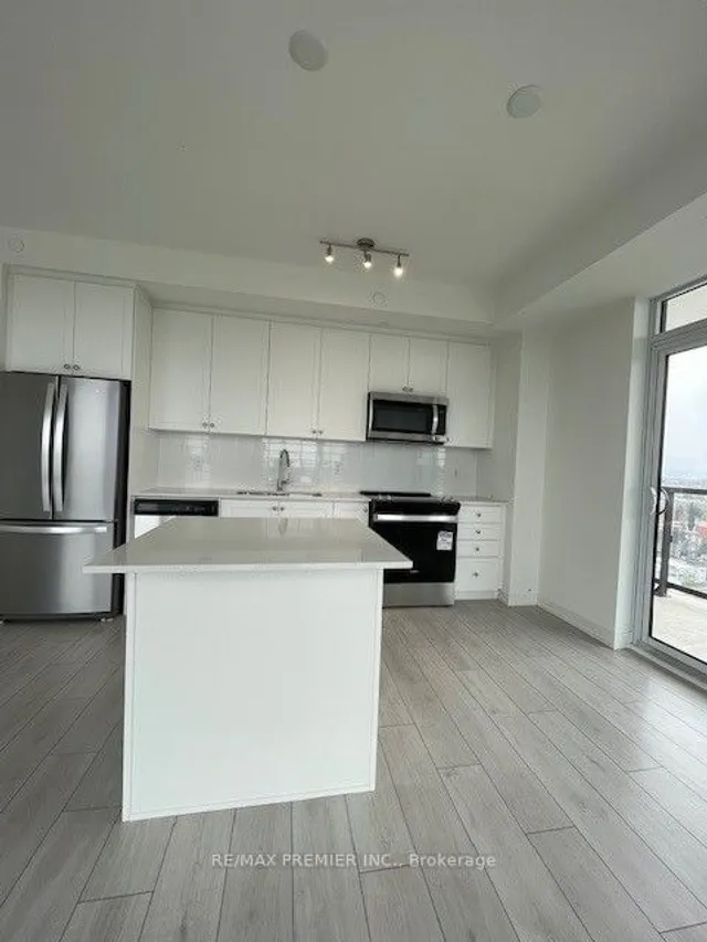 Additional image 18 of 55 Duke St Unit 1709