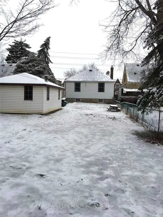 Additional image 11 of 197 Finch Ave