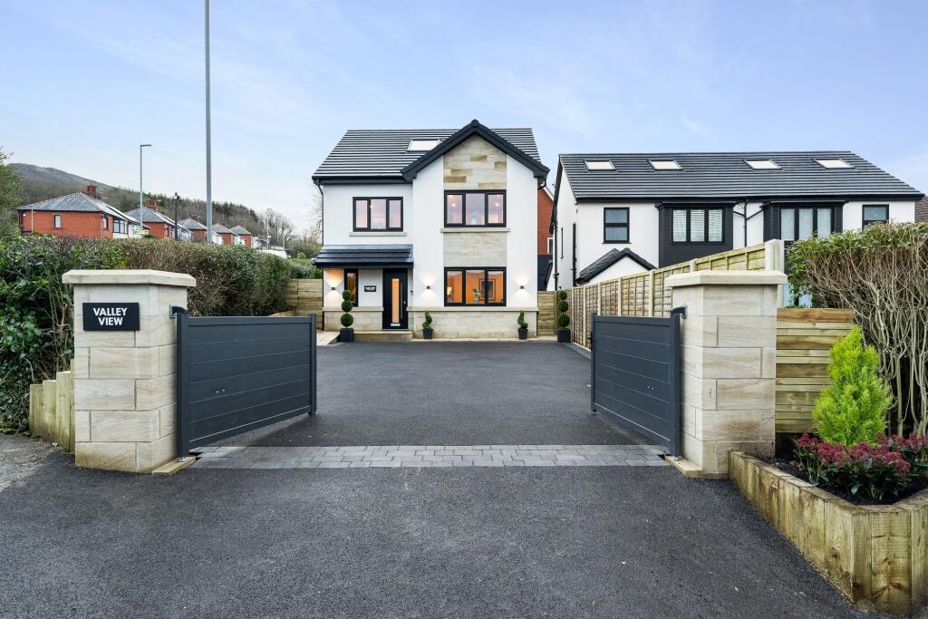 Primary image of Valley View, Park Avenue, Ramsbottom BL0 0 | Luxurious and Energy-Efficient Living