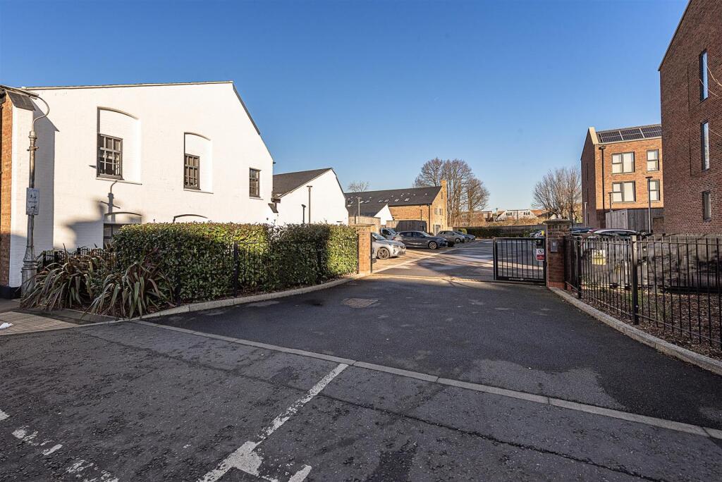 Additional image 22 of Sutton Road, St. Albans