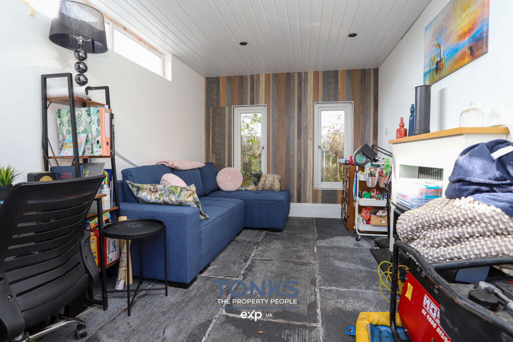 Additional image 24 of Kenilworth Road, Oldbury, B68 0ND