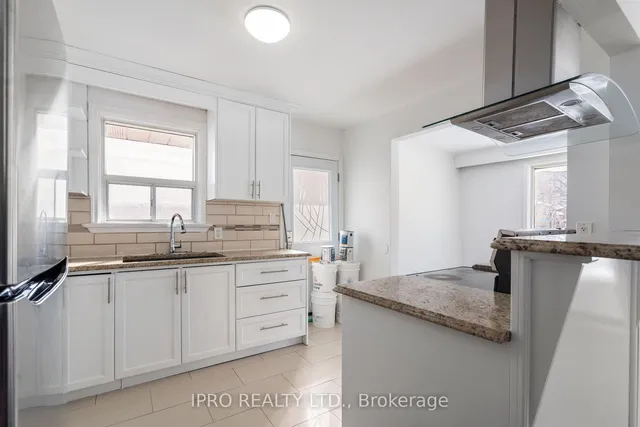 Additional image 24 of 77 Milford Haven Dr