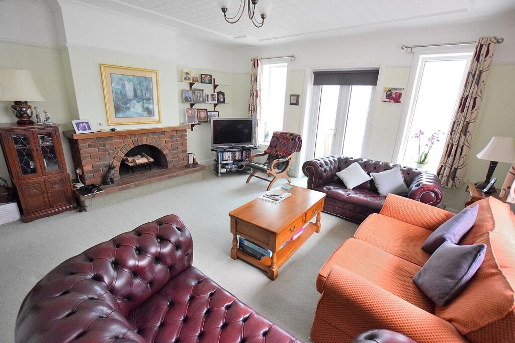Additional image 4 of South Avenue, New Milton, Hampshire. BH25 6EY