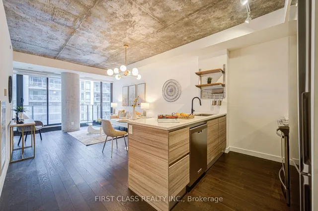 Additional image 13 of 111 Bathurst St Unit 912