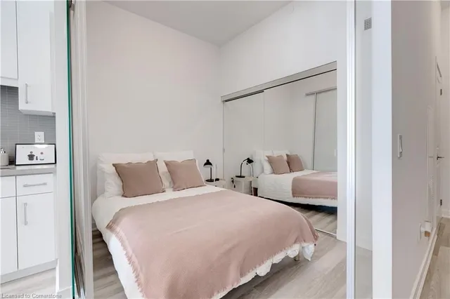 Additional image 5 of 2007 James St Unit 407