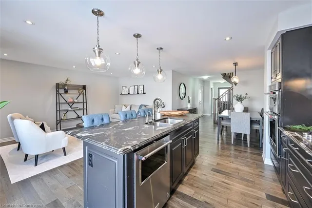 Additional image 7 of 1176 Duignan Crescent