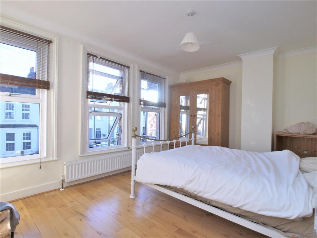 Additional image 10 of Godwin Road, Bromley, BR2