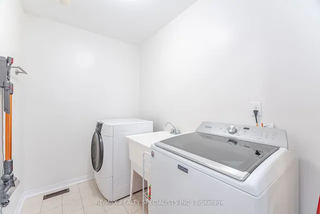 Additional image 25 of 491 Orange Walk Cres