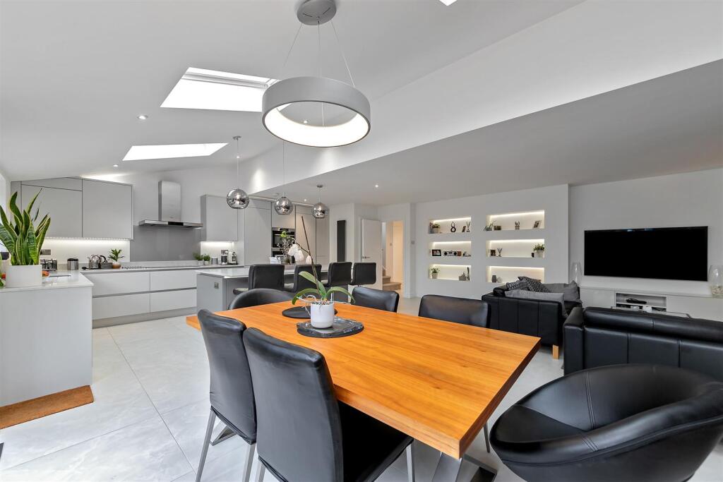 Additional image 19 of Toulmin Drive, St. Albans