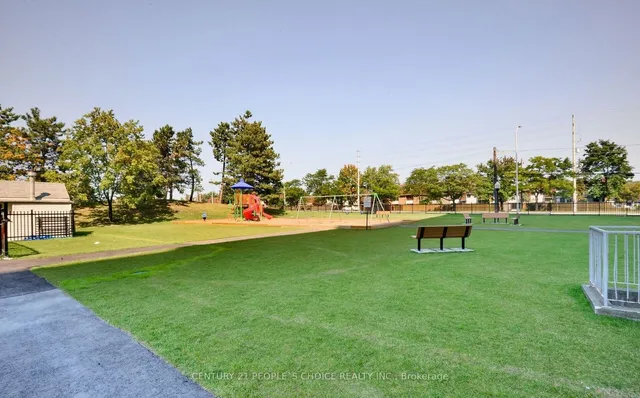 Additional image 9 of 15 Kensington Rd Unit 1405