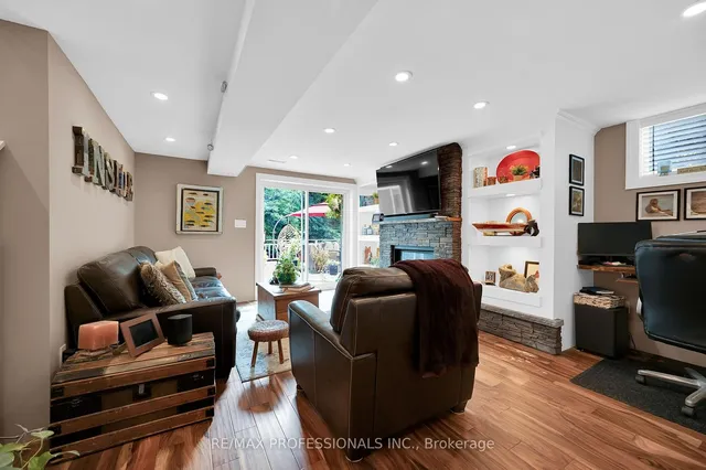 Additional image 20 of 80 Townsend Ave