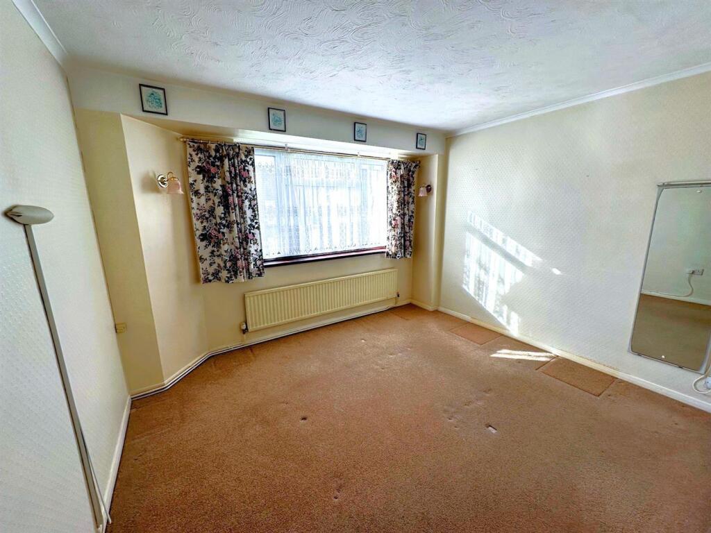 Additional image 6 of Derwent Drive, Crofton