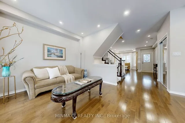 Additional image 9 of 1081 Holdsworth Cres