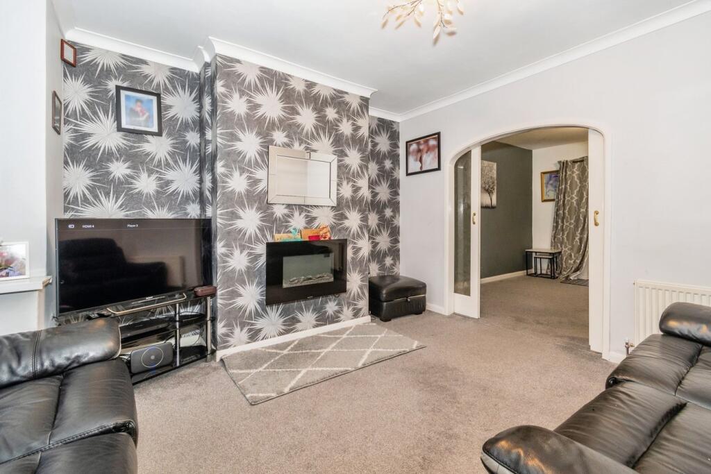 Additional image 3 of Woodvale Way, Bradford, BD7