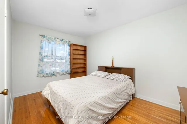 Additional image 18 of 51 Edinborough Crt