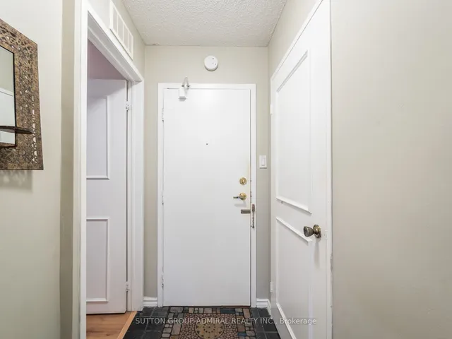 Additional image 6 of 212 St George St Unit 302