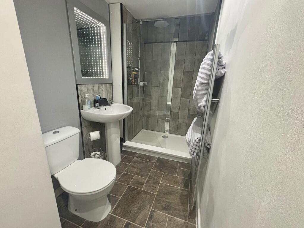 Additional image 9 of High Street, Thornton