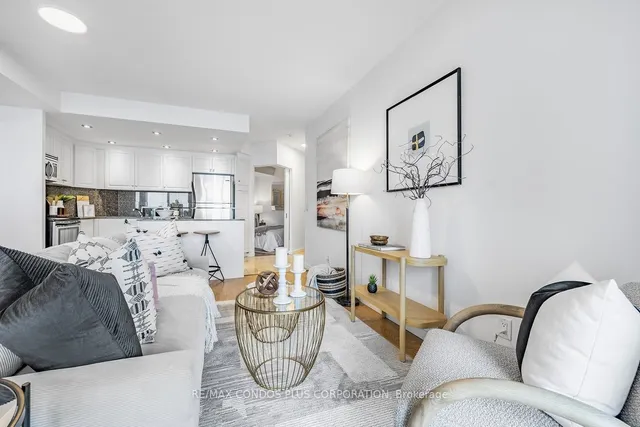 Additional image 10 of 218 Queens Quay Unit 910