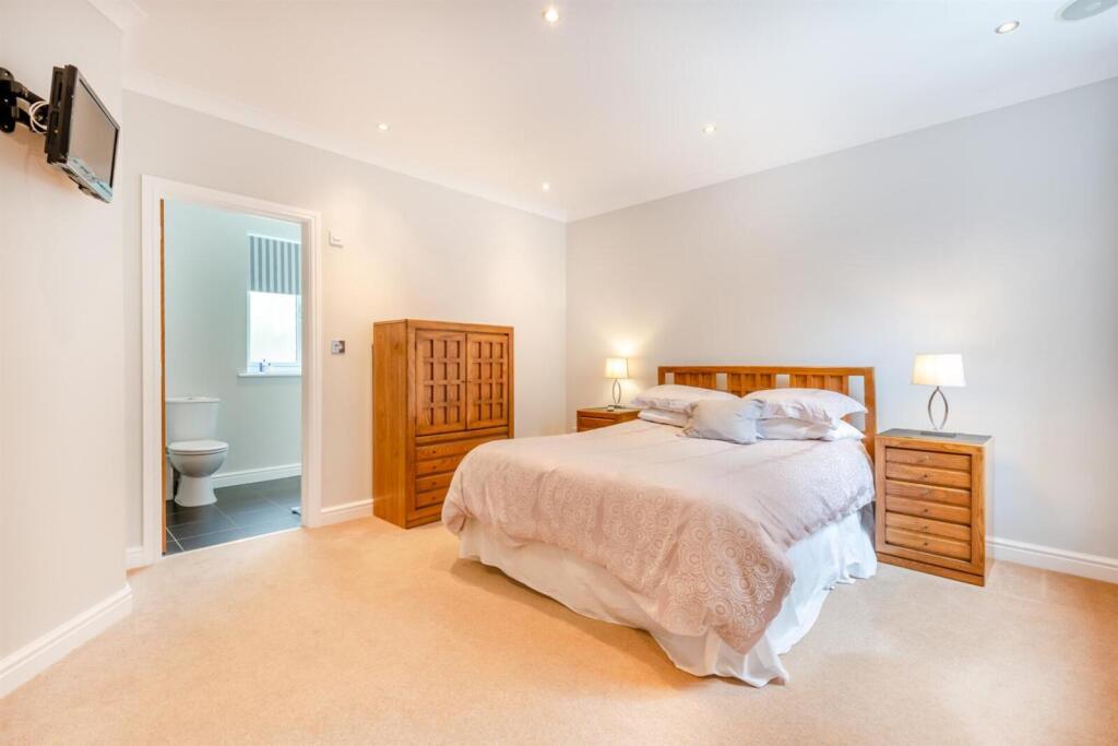 Additional image 24 of Woodland Walk, Ferndown, Dorset, BH22