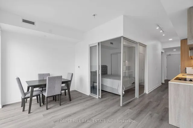Additional image 10 of 2020 Bathurst St Unit 331