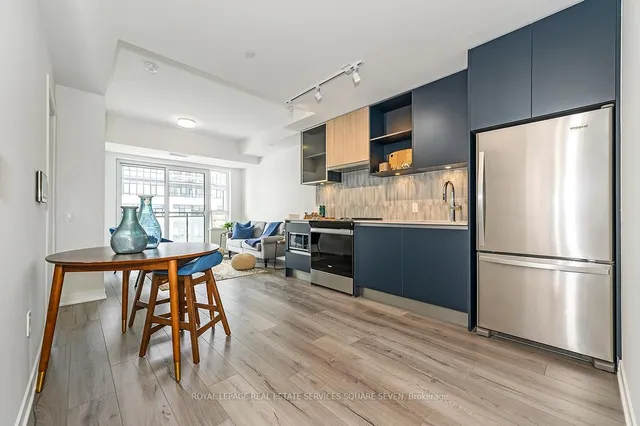 Additional image 9 of 395 Dundas St Unit 820