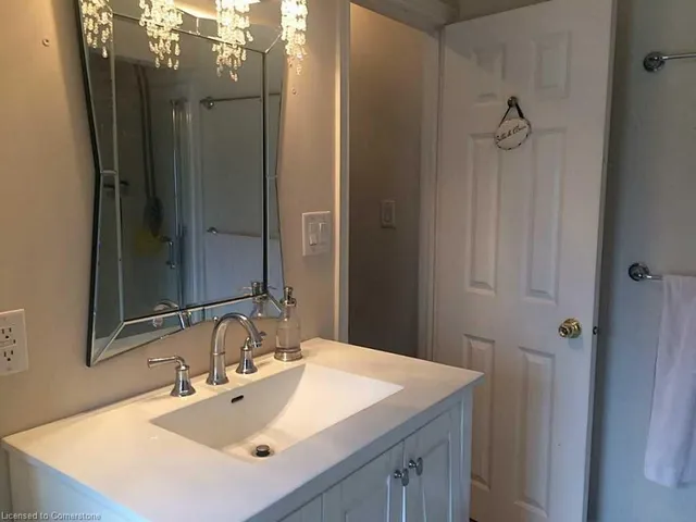 Additional image 7 of 2232 Queensway St