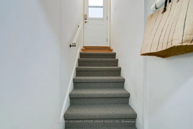 Additional image 32 of 9 Valhalla Blvd